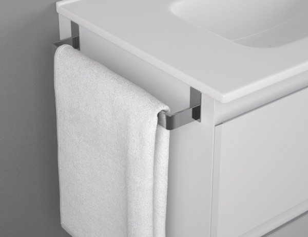 Porte serviette chrom� pour meuble de salle de bains